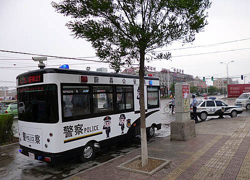 蔚縣城區(qū)流動警務室上路執(zhí)勤